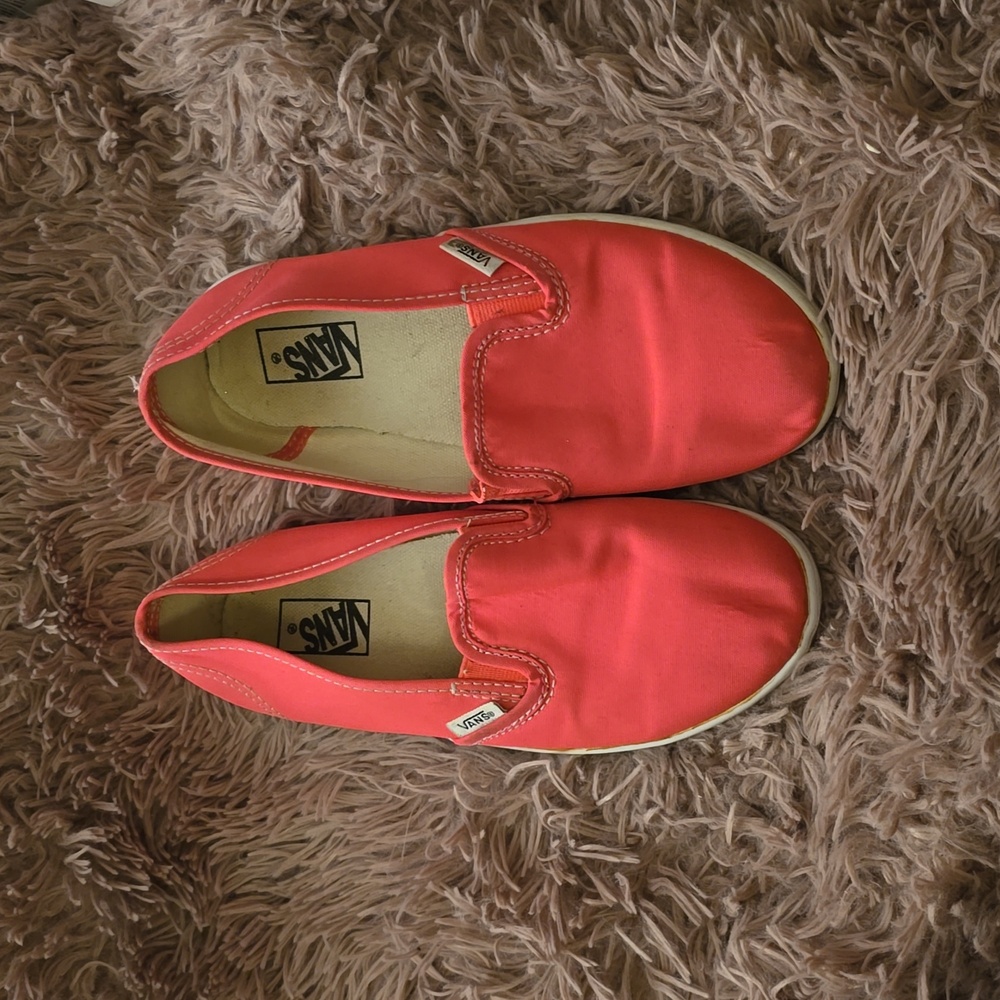 Pink Vans slide on shoes, Youth size 1.5, not worn, no tags
